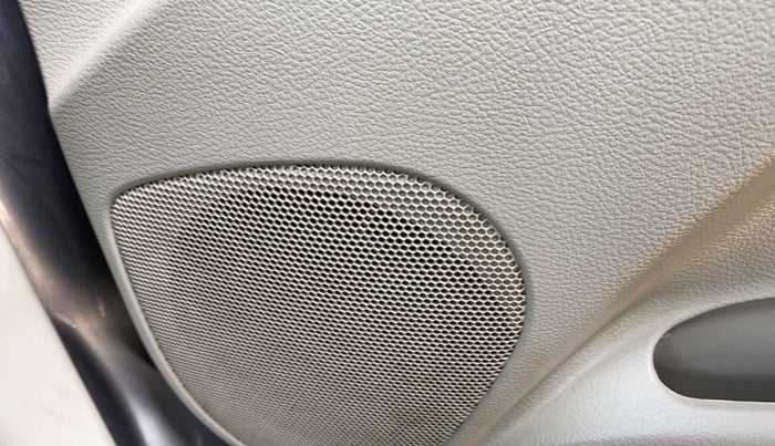 2014 Maruti Celerio VXI, Petrol, Manual, 70,625 km, Infotainment system - Front speakers missing / not working