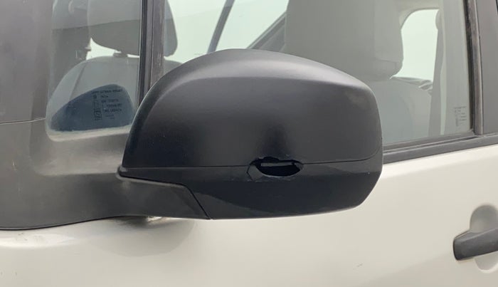 2011 Maruti Ritz VXI, Petrol, Manual, 57,439 km, Left rear-view mirror - Cover has minor damage