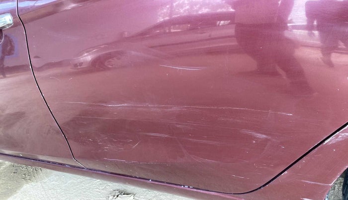2015 Maruti Ciaz ZDI, Diesel, Manual, 1,15,516 km, Rear left door - Minor scratches