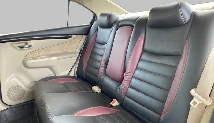 2015 Maruti Ciaz ZDI, Diesel, Manual, 1,15,516 km, Right Side Rear Door Cabin