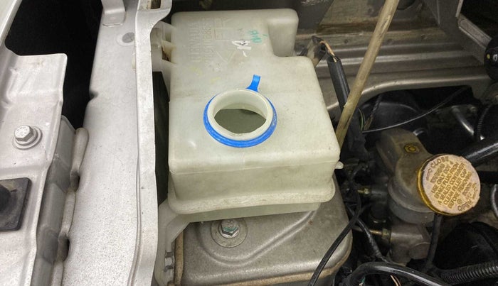 2015 Renault Kwid RXL, Petrol, Manual, 63,169 km, Front windshield - Wiper bottle cap missing
