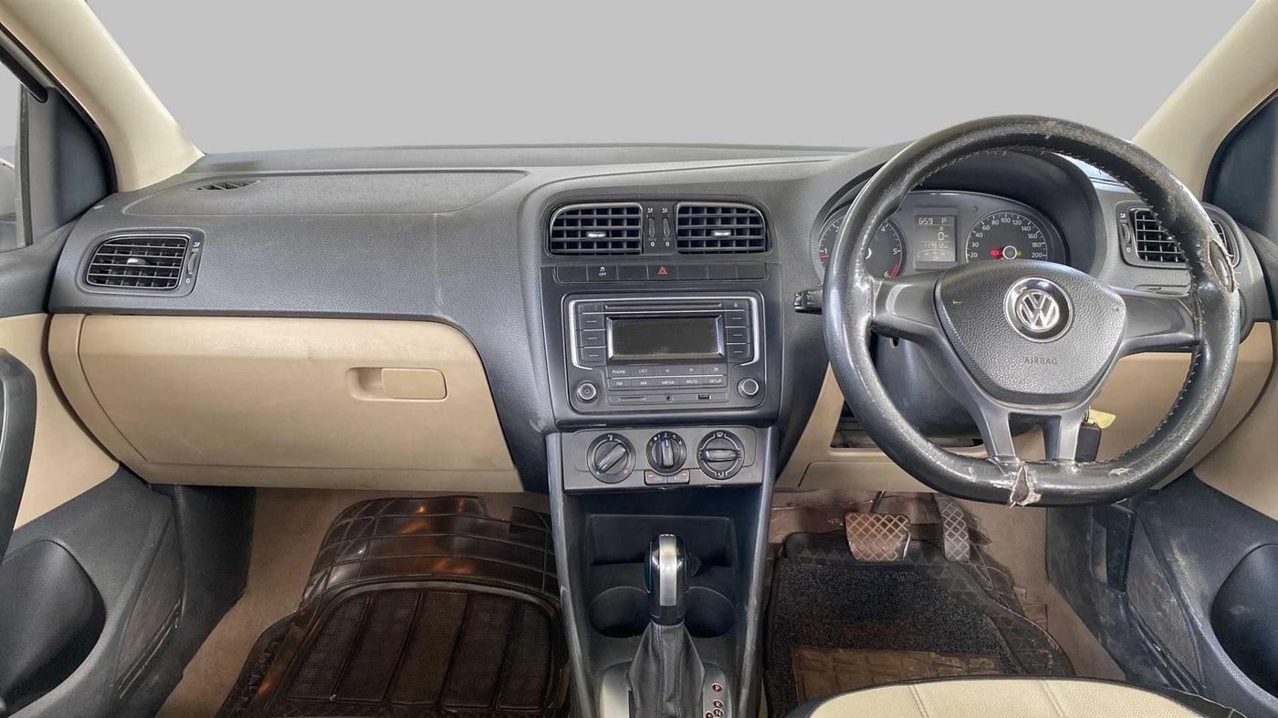 2017 Volkswagen Ameo COMFORTLINE 1.5 AT, Diesel, Automatic, 1,18,954 km, Dashboard