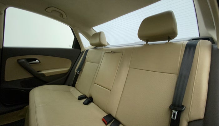 2016 Volkswagen Vento HIGHLINE DIESEL 1.5, Diesel, Manual, 1,14,827 km, Right Side Rear Door Cabin