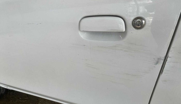 2019 Maruti Alto LXI, Petrol, Manual, 17,164 km, Front passenger door - Minor scratches
