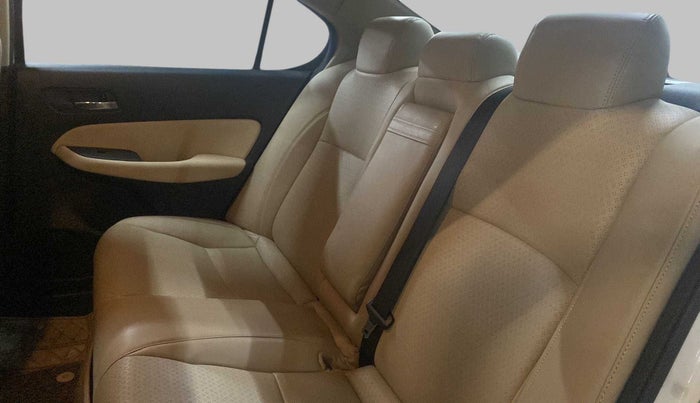 2021 Honda City 1.5L I-VTEC V MT 5TH GEN, Petrol, Manual, 36,546 km, Right Side Rear Door Cabin