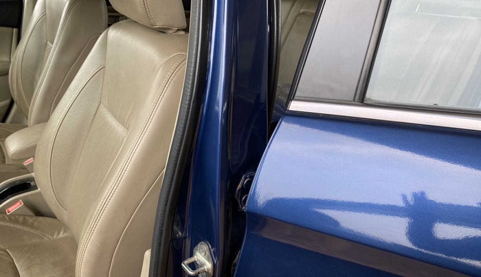2018 Maruti Ciaz ALPHA  AT 1.5 SHVS PETROL, Petrol, Automatic, 58,132 km, Left B pillar - Pillar damaged/repaired