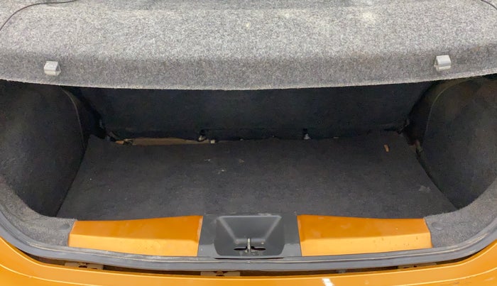 2016 Nissan Micra XV CVT, Petrol, Automatic, 57,410 km, Boot Inside