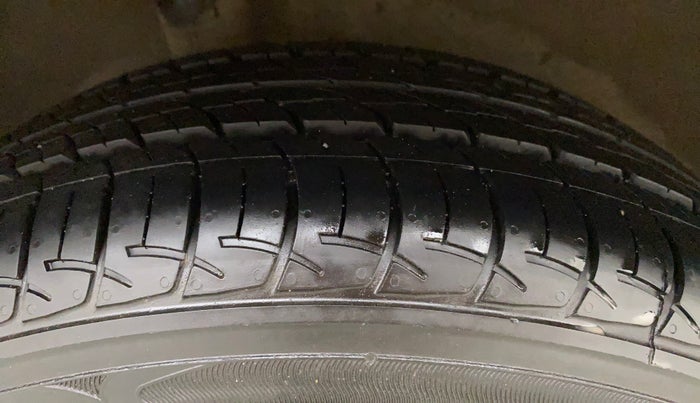 2016 Nissan Micra XV CVT, Petrol, Automatic, 57,410 km, Right Rear Tyre Tread