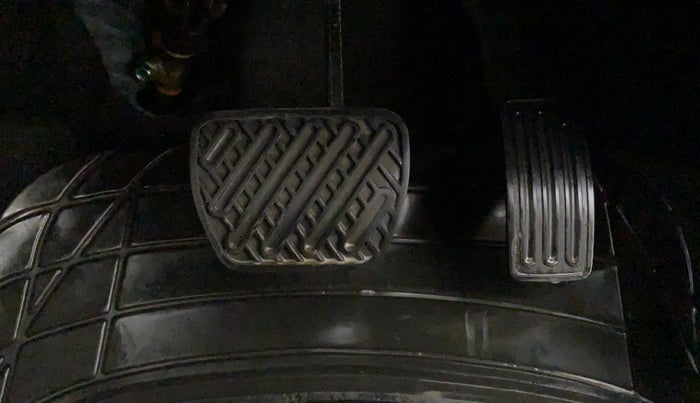 2016 Nissan Micra XV CVT, Petrol, Automatic, 57,410 km, Pedals