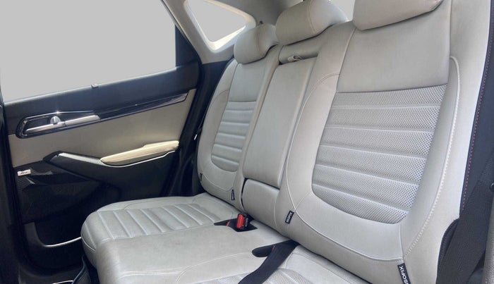 2019 KIA SELTOS GTX PLUS DCT 1.4 PETROL, Petrol, Automatic, 24,659 km, Right Side Rear Door Cabin