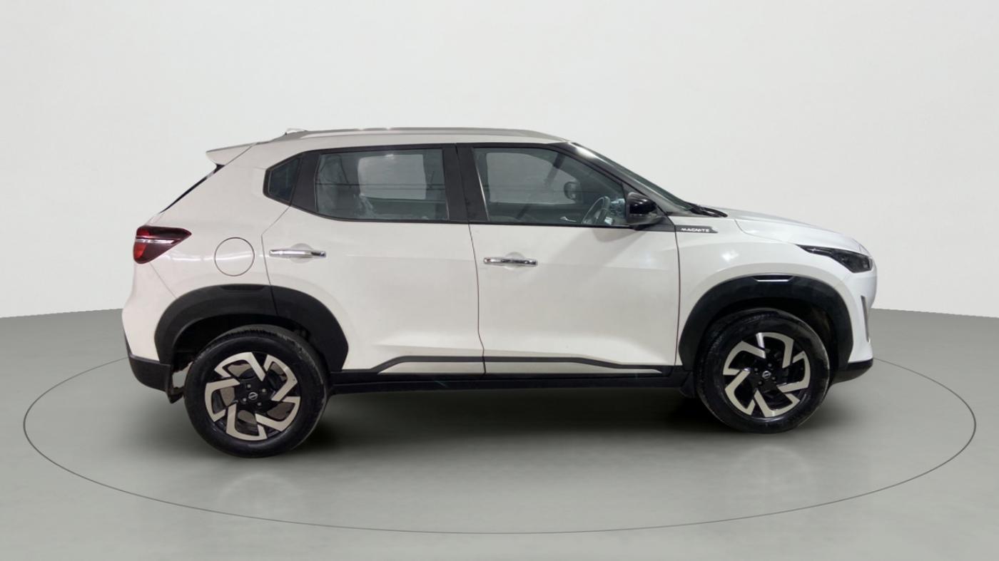 2022 Nissan MAGNITE XV TURBO CVT, Petrol, Automatic, 4,352 km, Right Side View