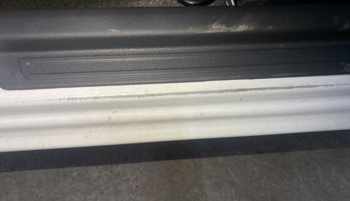 2018 Maruti Alto 800 LXI, Petrol, Manual, 41,279 km, Right running board - Minor scratches
