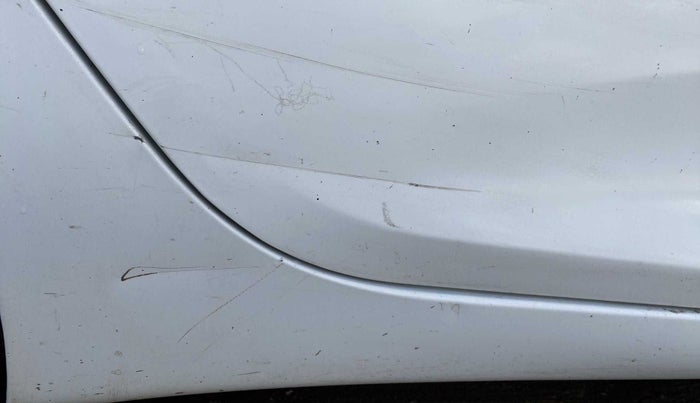 2018 Hyundai Eon ERA +, Petrol, Manual, 18,585 km, Right running board - Slightly rusted