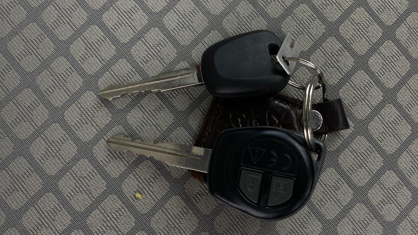 2024 Maruti Alto K10 VXI PLUS AMT, Petrol, Automatic, 37,679 km, Key Close Up
