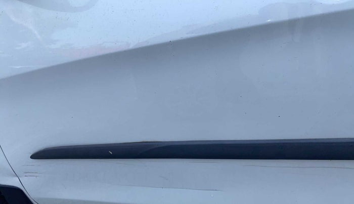 2014 Maruti Celerio VXI AMT, Petrol, Automatic, 56,965 km, Front passenger door - Minor scratches