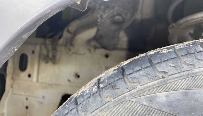 2012 Hyundai Eon ERA +, Petrol, Manual, 50,372 km, Left fender - Lining missing