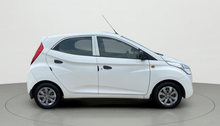 2016 Hyundai Eon MAGNA +, Petrol, Manual, 70,411 km, Right Side View