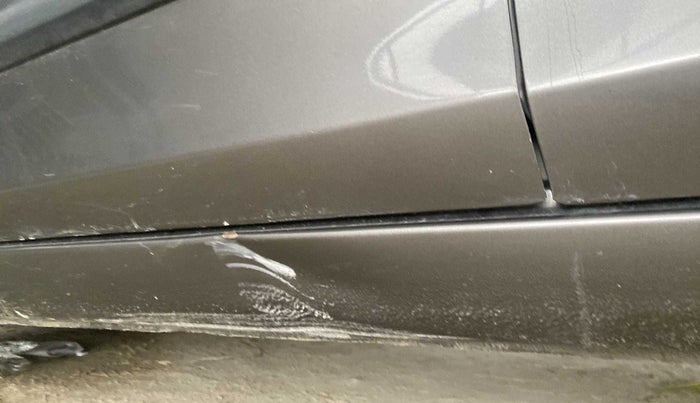 2021 Maruti Ciaz SIGMA 1.5 SHVS MT  PETROL, Petrol, Manual, 22,797 km, Left running board - Slightly dented