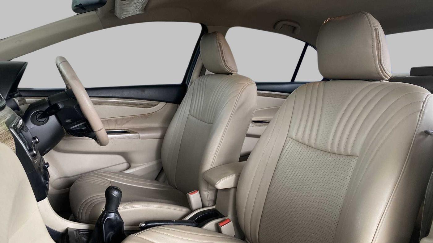 2021 Maruti Ciaz SIGMA 1.5 SHVS MT  PETROL, Petrol, Manual, 22,797 km, Right Side Front Door Cabin