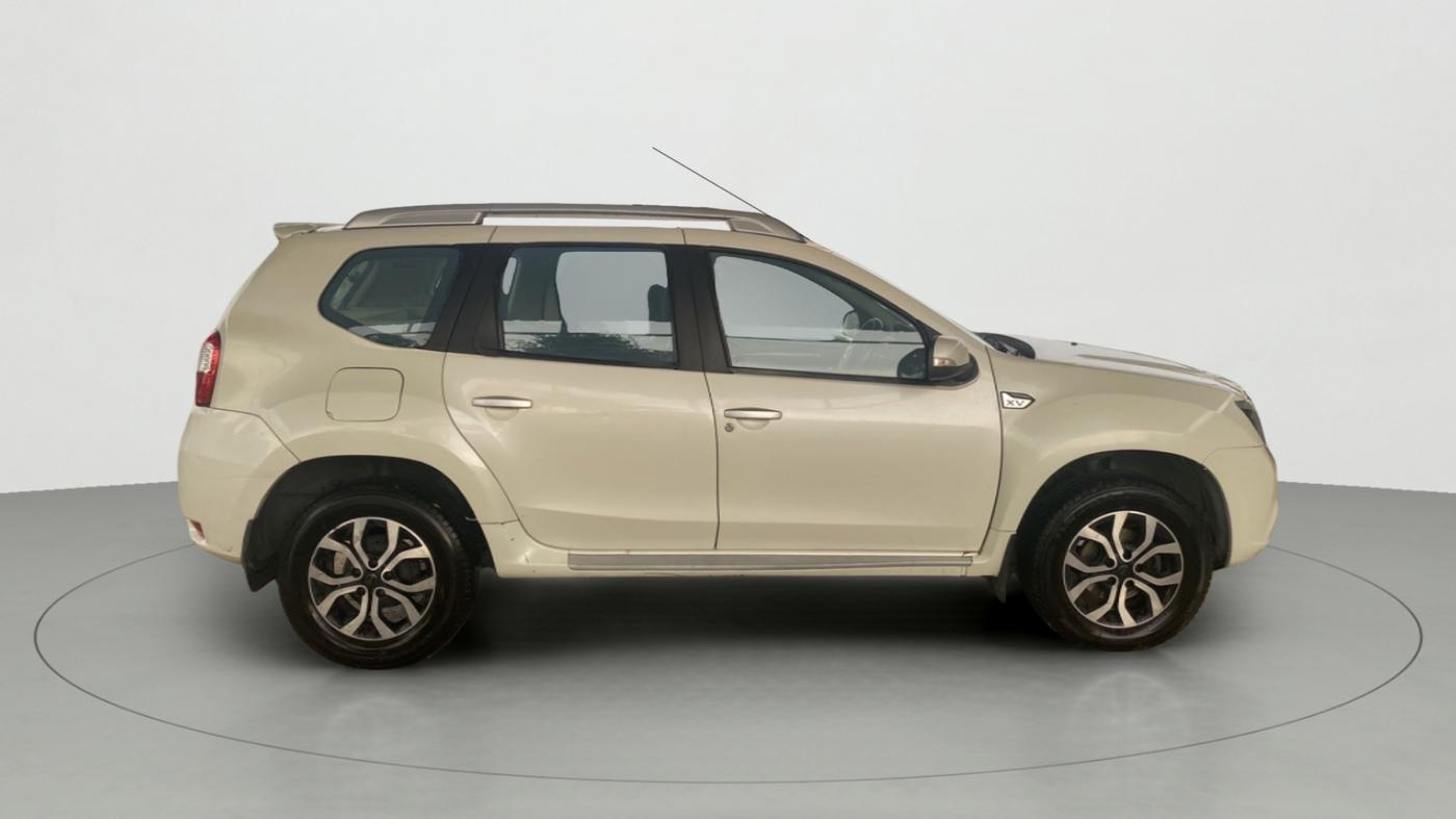 2017 Nissan Terrano XV D PREMIUM AMT, Diesel, Automatic, 1,19,803 km, Right Side View