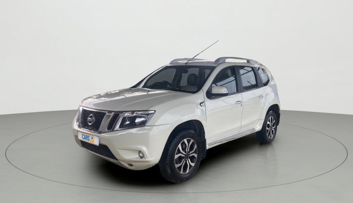 2017 Nissan Terrano XV D PREMIUM AMT, Diesel, Automatic, 1,19,803 km, Left Front Diagonal