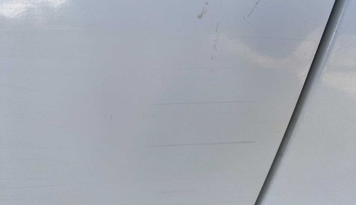 2020 Maruti Alto LXI, Petrol, Manual, 24,952 km, Front passenger door - Minor scratches