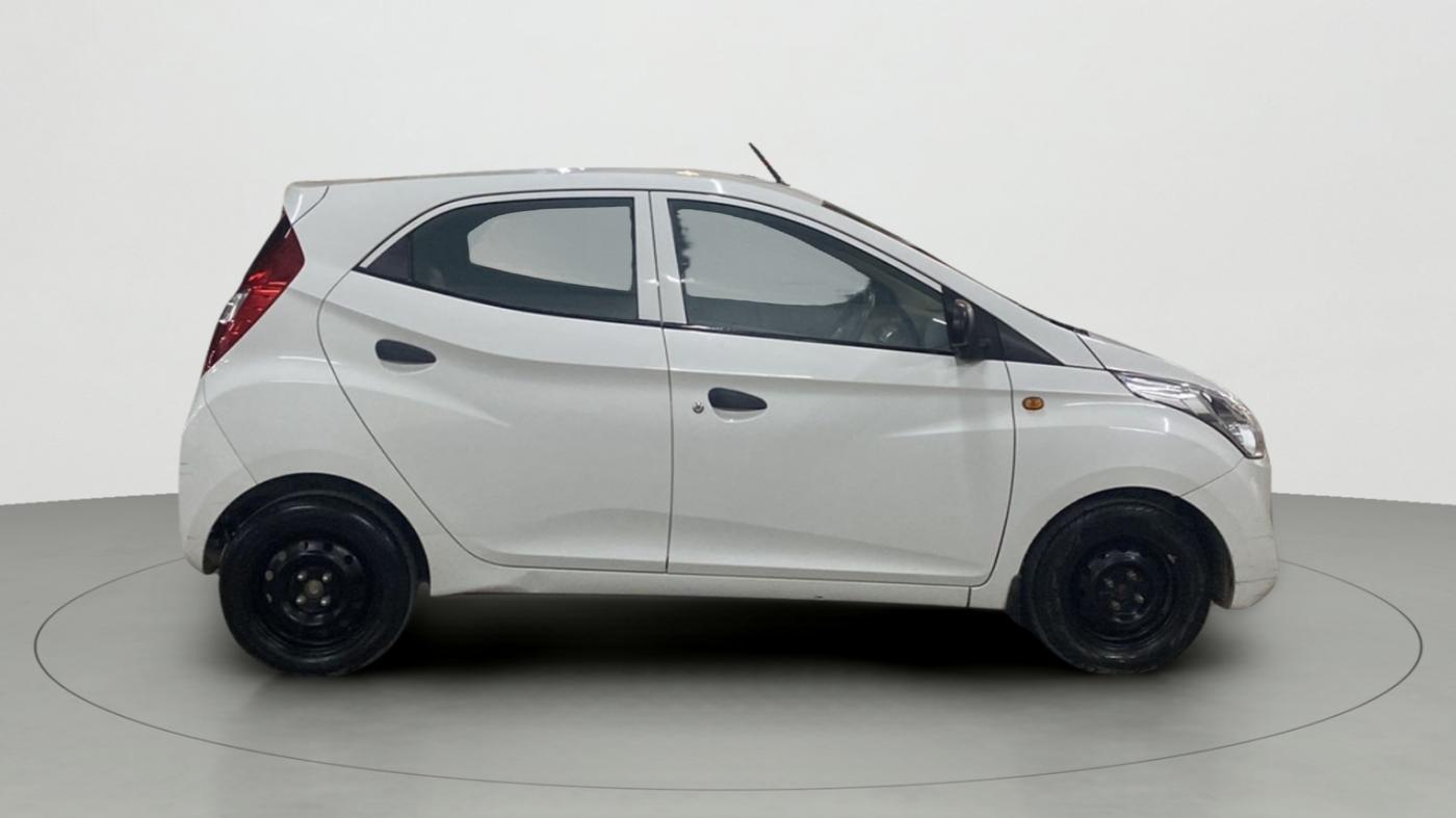 2017 Hyundai Eon MAGNA + AIRBAG, Petrol, Manual, 96,884 km, Right Side View