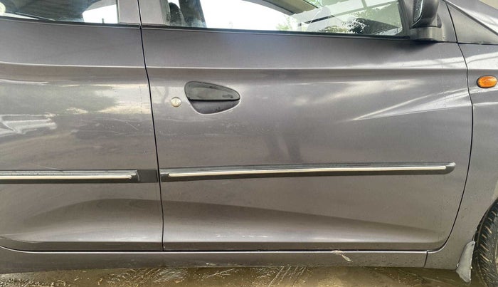 2018 Hyundai Eon ERA +, Petrol, Manual, 22,978 km, Driver-side door - Paint has faded