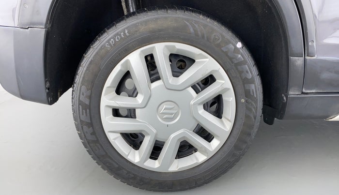 2016 Maruti Vitara Brezza VDI OPT, Diesel, Manual, 31,298 km, Right Rear Wheel