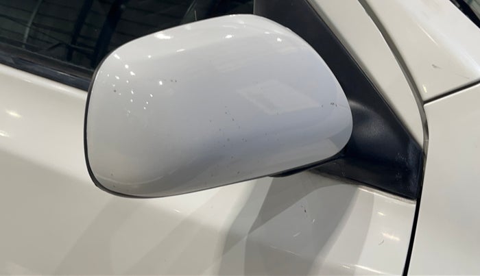 2011 Toyota Etios V, Petrol, Manual, 45,599 km, Right rear-view mirror - Slight misalignment