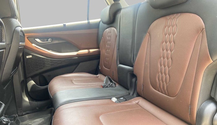 2021 Hyundai ALCAZAR PLATINUM 1.5 MT 7STR, Diesel, Manual, 25,529 km, Right Side Rear Door Cabin