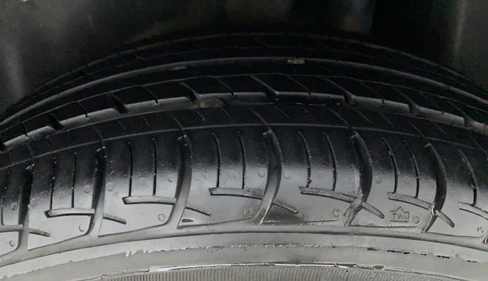 2020 Maruti Ciaz DELTA 1.5 SHVS MT PETROL, Petrol, Manual, 11,472 km, Left Rear Tyre Tread