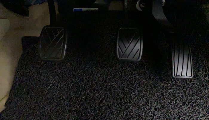 2020 Maruti Ciaz DELTA 1.5 SHVS MT PETROL, Petrol, Manual, 11,472 km, Pedals