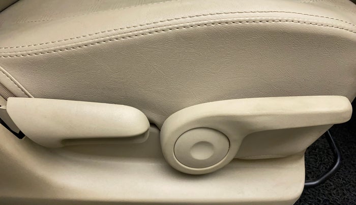 2020 Maruti Ciaz DELTA 1.5 SHVS MT PETROL, Petrol, Manual, 11,472 km, Driver Side Adjustment Panel