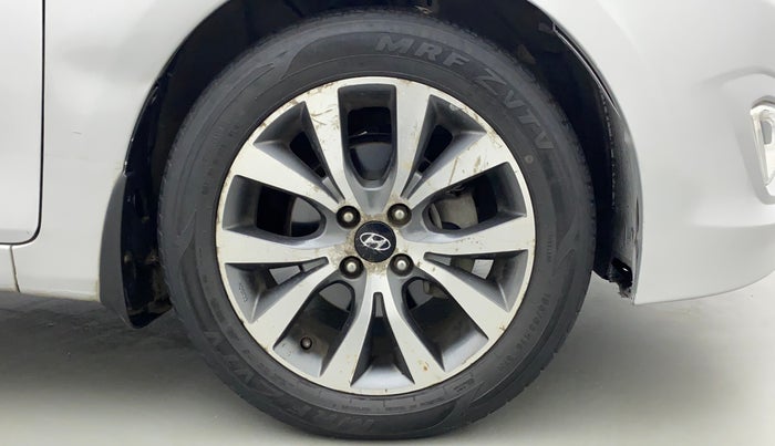 2016 Hyundai Verna FLUIDIC 4S 1.6 VTVT SX, Petrol, Manual, 41,110 km, Right Front Wheel
