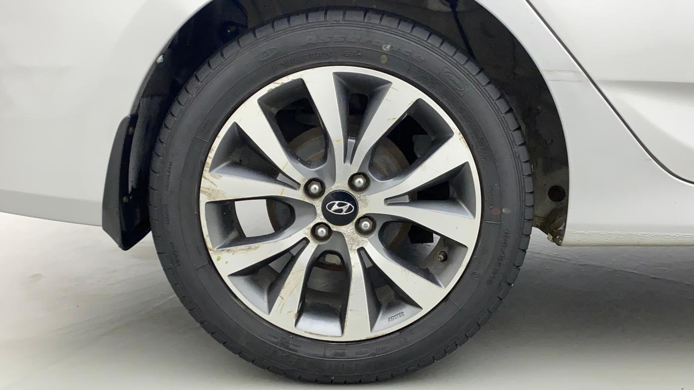 2016 Hyundai Verna FLUIDIC 4S 1.6 VTVT SX, Petrol, Manual, 41,110 km, Right Rear Wheel