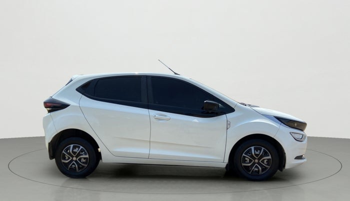 2022 Tata ALTROZ XE PLUS DIESEL, Diesel, Manual, 78,827 km, Right Side View