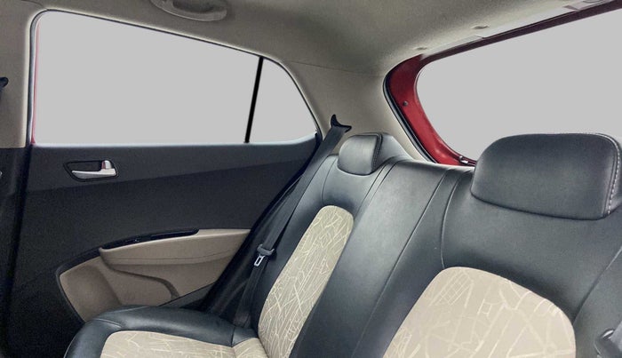 2017 Hyundai Grand i10 SPORTZ 1.2 KAPPA VTVT, Petrol, Manual, 26,678 km, Right Side Rear Door Cabin