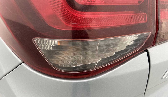 2020 Hyundai Elite i20 SPORTZ PLUS 1.2, Petrol, Manual, 51,216 km, Left tail light - Minor damage