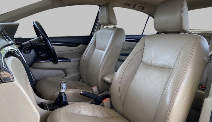 2016 Maruti Ciaz ZXI+, Petrol, Manual, 85,507 km, Right Side Front Door Cabin