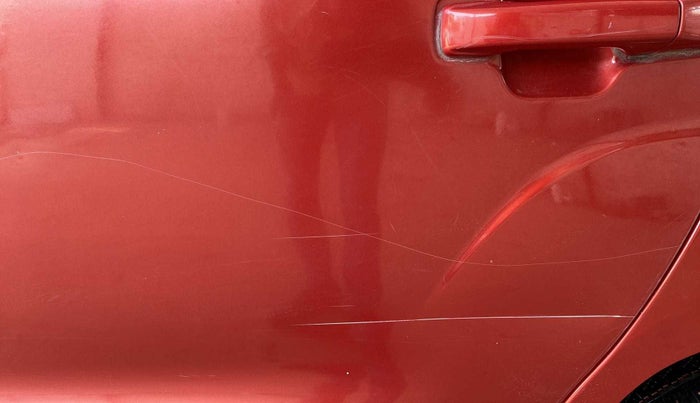 2018 Mahindra TUV300 T10 AMT DUAL TONE, Diesel, Automatic, 50,235 km, Rear left door - Minor scratches