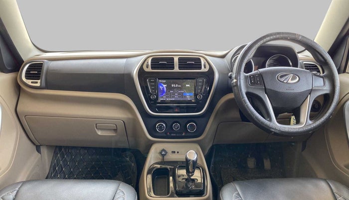 2018 Mahindra TUV300 T10 AMT DUAL TONE, Diesel, Automatic, 50,235 km, Dashboard