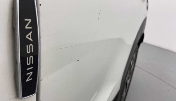 2021 Nissan MAGNITE XV PREMIUM DUAL TONE, Petrol, Manual, 23,316 km, Rear left door - Slightly dented