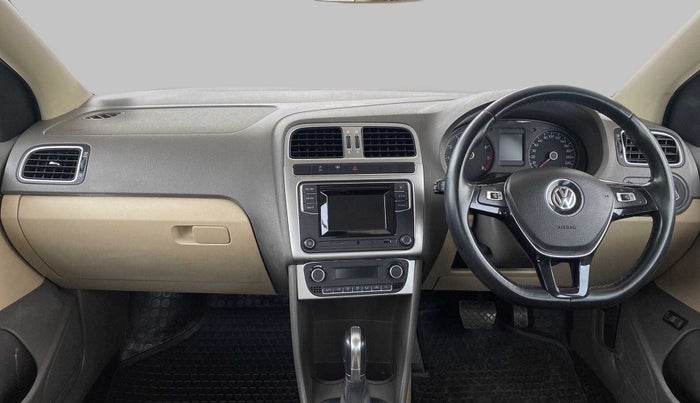 2017 Volkswagen Vento HIGHLINE PLUS 1.2 AT 16 ALLOY, Petrol, Automatic, 35,798 km, Dashboard