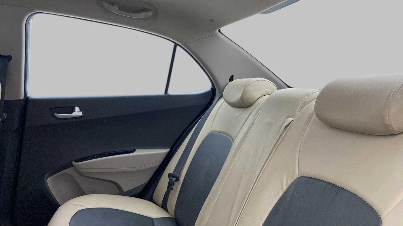 2016 Hyundai Xcent S 1.2 SPECIAL EDITION, Petrol, Manual, 37,004 km, Right Side Rear Door Cabin