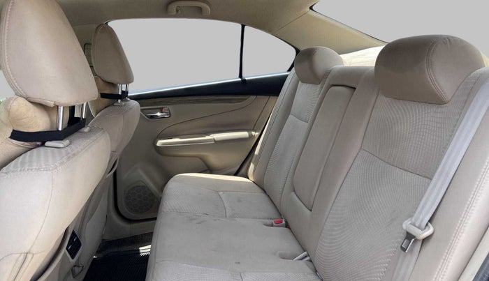 2019 Maruti Ciaz SIGMA 1.5 SHVS MT  PETROL, Petrol, Manual, 55,483 km, Right Side Rear Door Cabin