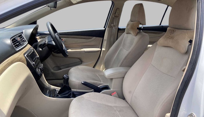 2019 Maruti Ciaz SIGMA 1.5 SHVS MT  PETROL, Petrol, Manual, 55,483 km, Right Side Front Door Cabin