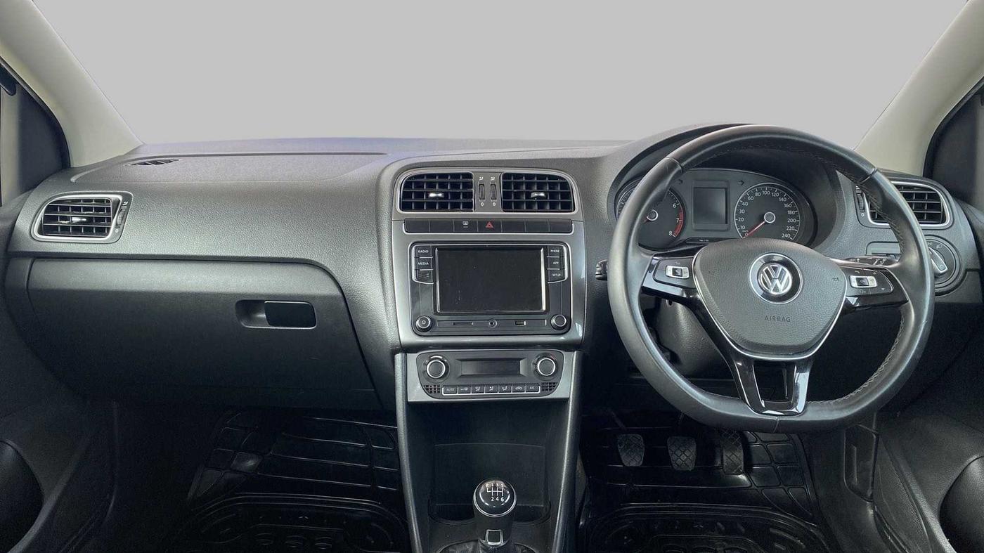 2020 Volkswagen Polo HIGHLINE PLUS 1.0L TSI, Petrol, Manual, 58,726 km, Dashboard