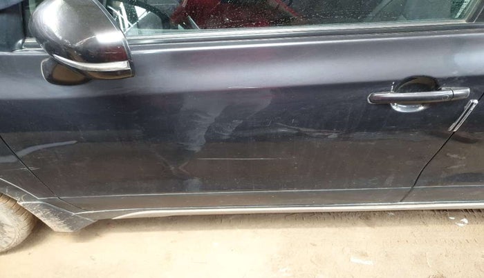 2020 Maruti S Cross ALPHA 1.5, Petrol, Manual, 33,861 km, Front passenger door - Minor scratches