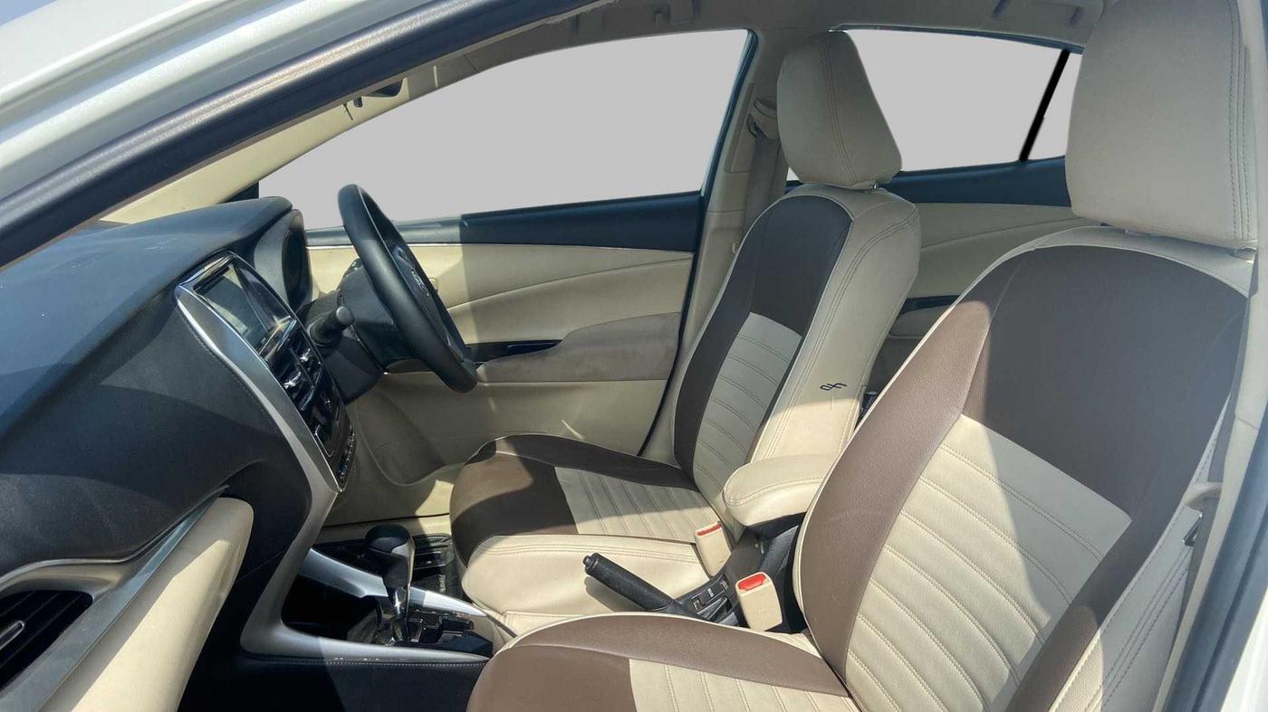 2018 Toyota YARIS G CVT, Petrol, Automatic, 69,870 km, Right Side Front Door Cabin